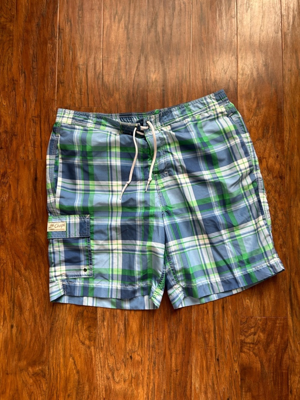 Chaps Blue and Green Plaid Men’s Swim Shorts - Picture 2 of 8